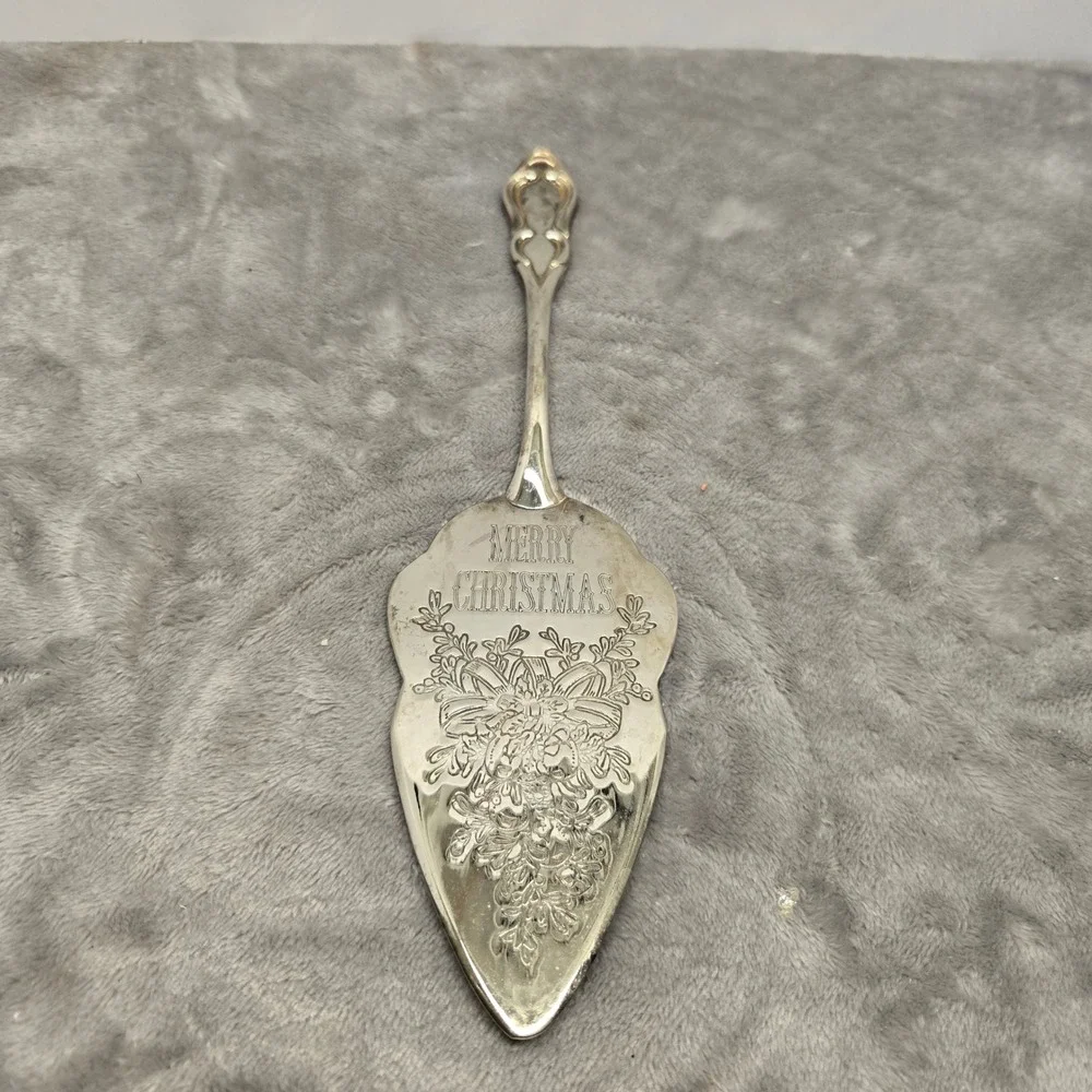 Merry Christmas Silver Plated Cake Pie Server Holiday Floral Engraved 10 Inch